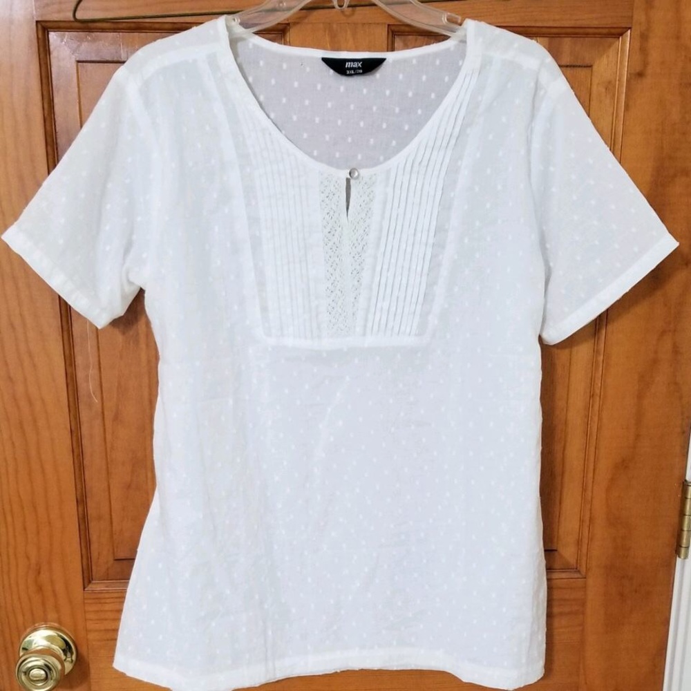 White self dotted top.  New, never worn.